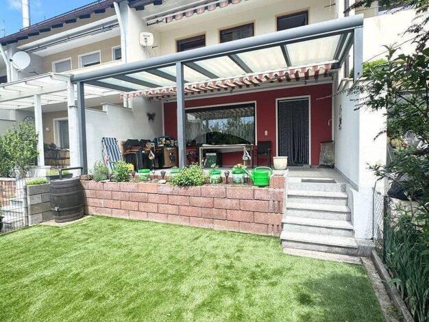 Reihenmittelhaus zum Kauf 458.000 € 5 Zimmer 130 m² 208 m² Grundstück Altdorfer Straße 54 Feucht Feucht 90537