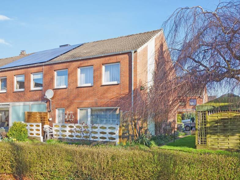 Reihenendhaus zum Kauf 179.000 € 4 Zimmer 99 m² 228 m² Grundstück Meldorf 25704