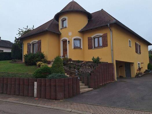 Einfamilienhaus zum Kauf 329.000 € 8 Zimmer 200 m² 754 m² Grundstück Lisdorf Saarlouis 66740