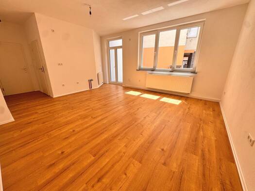 Terrassenwohnung zum Kauf provisionsfrei 239.000 € 2 Zimmer 54 m² frei ab sofort Landgrabenstraße 19 Steinbühl Weiterer Innenstadtgürtel Süd 90443