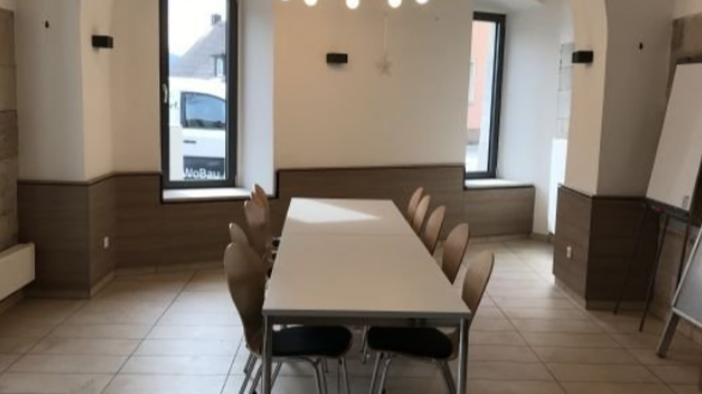 Ladenfläche zur Miete 208 € 93,7 m² Verkaufsfläche Marktplatz 8 Wilhermsdorf 91452