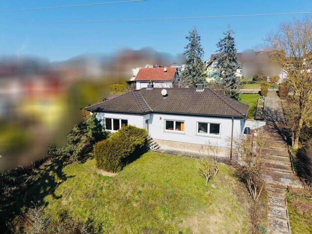 Einfamilienhaus zum Kauf 240.000 € 3 Zimmer 100 m² 2.483 m² Grundstück Gädheim Gädheim 97503