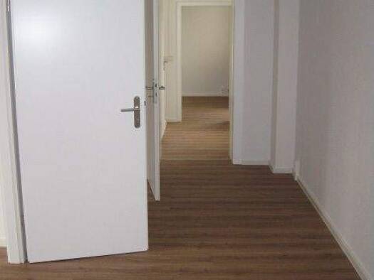 Wohnung zur Miete 330 € 3 Zimmer 66,3 m² frei ab sofort Wolgograder Allee 40 Hutholz Chemnitz 09123