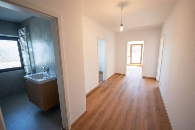 Wohnung zur Miete 1.750 € 3 Zimmer 99,8 m² Dachgeschoss frei ab sofort Karlsfeld b München 85757