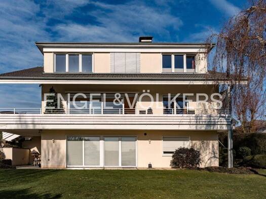 Einfamilienhaus zum Kauf 1.298.000 € 8,5 Zimmer 325 m² 962 m² Grundstück Usingen 61250