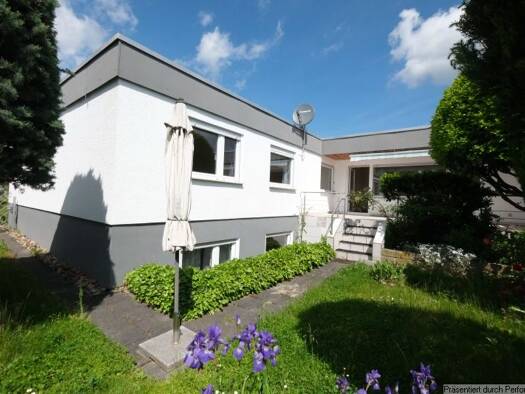 Bungalow zum Kauf 650.000 € 6,5 Zimmer 185 m² 380 m² Grundstück Neckargröningen Remseck am Neckar 71686