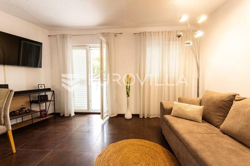 Wohnung zur Miete 1.000 € 3 Zimmer 84 m²<br/>Wohnfläche 1.<br/>Geschoss Kman 21000