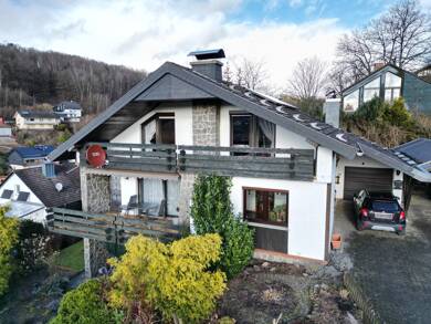 Einfamilienhaus zum Kauf 320.000 € 7 Zimmer 212,1 m² 651 m² Grundstück Lohrhaupten Flörsbachtal 63639