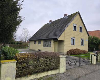 Einfamilienhaus zum Kauf provisionsfrei 280.000 € 4 Zimmer 140 m² 1.250 m² Grundstück Bettmar Vechelde/Bettmar 38159