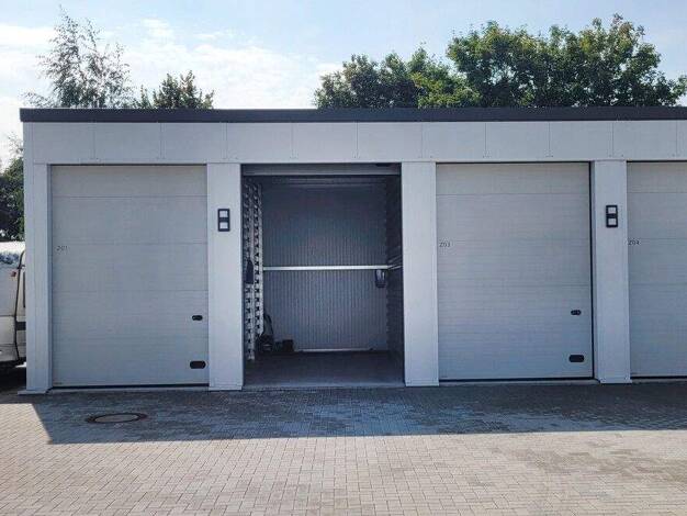 Garage zur Miete 169 € Charlottenstraße Lutherviertel Lutherviertel 09126