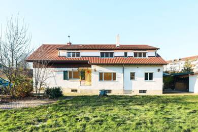 Haus zum Kauf 649.000 € 5,5 Zimmer 120 m² 968 m² Grundstück frei ab sofort Lörrach Lörrach 79539