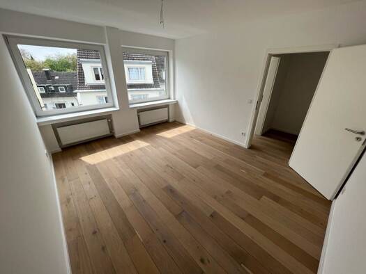 Wohnung zur Miete 800 € 2 Zimmer 47 m² EG frei ab sofort Longerich Nippes 50739