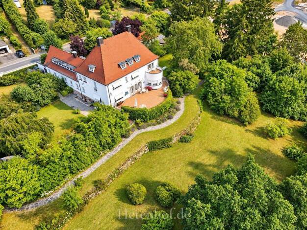 Villa zum Kauf provisionsfrei 2.250.000 € 17 Zimmer 538 m² 6.401 m² Grundstück Lorenz-Sandler-Straße 26 Ziegelhütten Kulmbach 95326