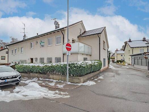 Doppelhaushälfte zum Kauf 295.000 € 8,5 Zimmer 160 m² 250 m² Grundstück Schwenningen Villingen-Schwenningen 78054