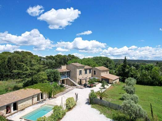 Einfamilienhaus zum Kauf 1.160.000 € 10 Zimmer 190,5 m² 7.769 m² Grundstück UZES 30700