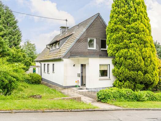 Einfamilienhaus zum Kauf 225.000 € 7 Zimmer 144 m² 892 m² Grundstück Rodt Marienheide 51709