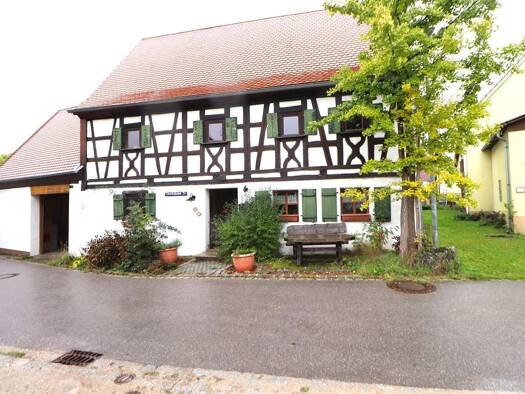 Haus zum Kauf 275.000 € 6,5 Zimmer 229 m² 473 m² Grundstück Lieritzhofen Alfeld 91326