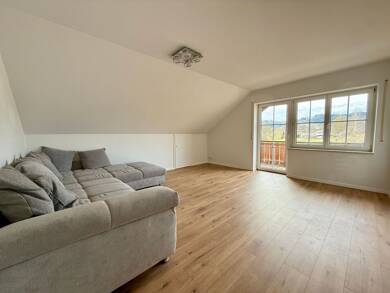 Wohnung zur Miete 750 € 4 Zimmer 108 m² Dachgeschoss, 2. Geschoss frei ab sofort Weng Bad Griesbach i.Rottal 94086