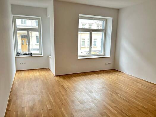 Wohnung zum Kauf 200.000 € 3 Zimmer 86,9 m² EG frei ab sofort Körnerstraße 17 Sonnenberg Sonnenberg 09130