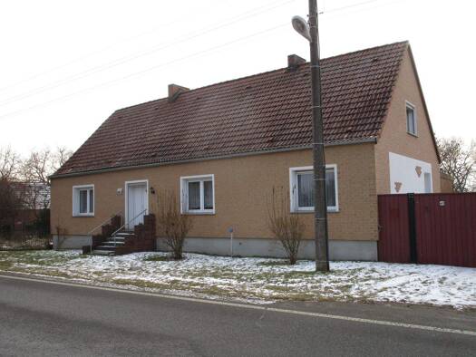 Einfamilienhaus zum Kauf 149.000 € 4 Zimmer 122 m² 3.327 m² Grundstück frei ab sofort Neubarnim Letschin 15324