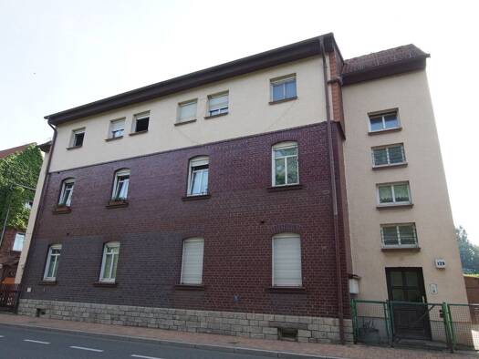 Wohnung zur Miete 355 € 2 Zimmer 46 m² EG frei ab sofort Kulmbacher Straße 129 Saalfeld Saalfeld/Saale 07318