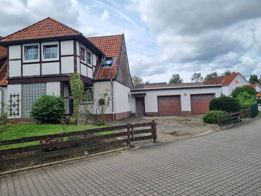 Doppelhaushälfte zum Kauf provisionsfrei 160.000 € 4 Zimmer 100 m² 700 m² Grundstück Gestorf Springe 31832
