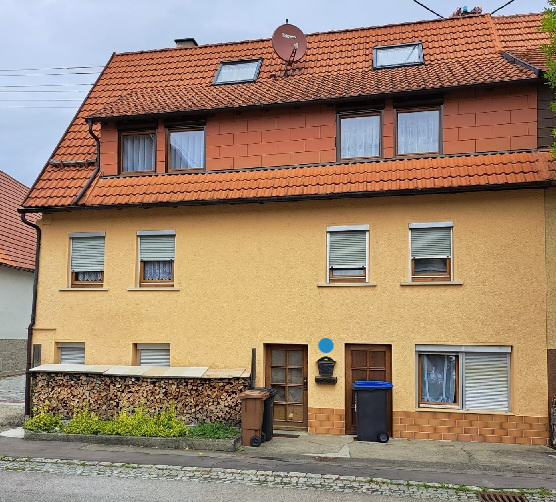 Haus zum Kauf 218.000 € 5 Zimmer 146 m²<br/>Wohnfläche 100 m²<br/>Grundstück Neuhausen Metzingen-Neuhausen 72555