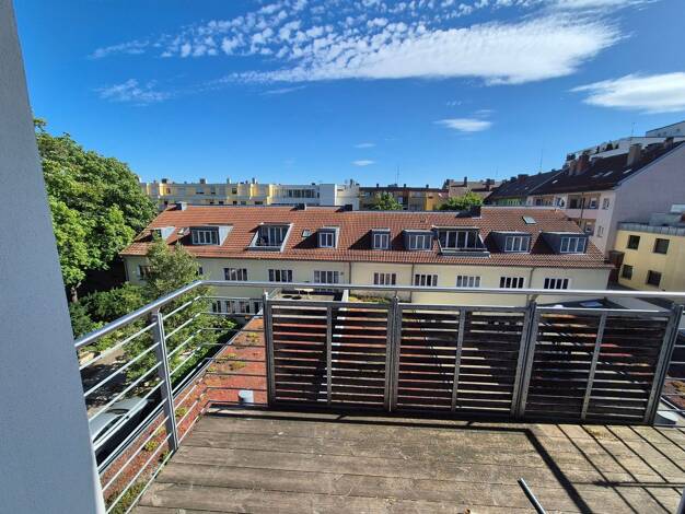 Wohnung zur Miete 790 € 2 Zimmer 67,4 m² 3. Geschoss frei ab sofort Nunnenbeckstraße Wöhrd Nürnberg 90489
