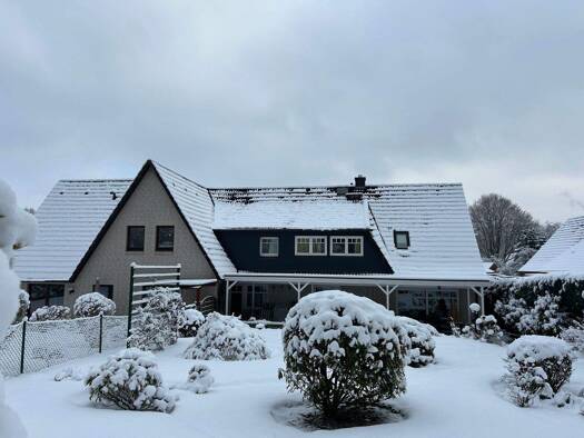 Mehrfamilienhaus zum Kauf als Kapitalanlage geeignet 750.000 € 9 Zimmer 240 m² 1.168 m² Grundstück Lütjensee 22952