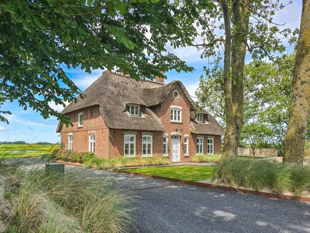 Haus zum Kauf 7 Zimmer 430 m² 4.703 m² Grundstück Oldenswort 25870