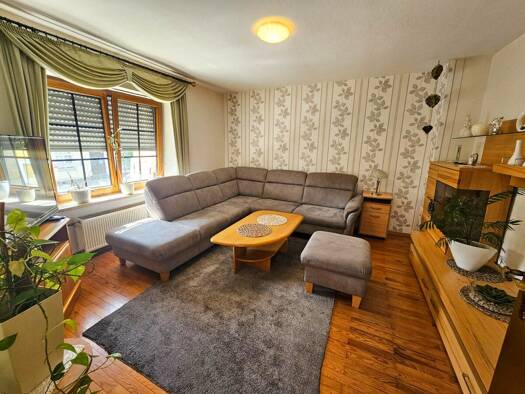 Wohnung zur Miete 900 € 5 Zimmer 110 m² Osann-Monzel 54518