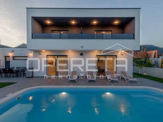 Einfamilienhaus zum Kauf - Erstbezug 1.078.000 € 5 Zimmer 181 m² 517 m² Grundstück Kaštel Sućurac 21212
