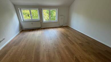 Wohnung zur Miete 350 € 2 Zimmer 60 m² Dachgeschoss, 4. Geschoss Clausstraße 112 Lutherviertel 221 Chemnitz 09126