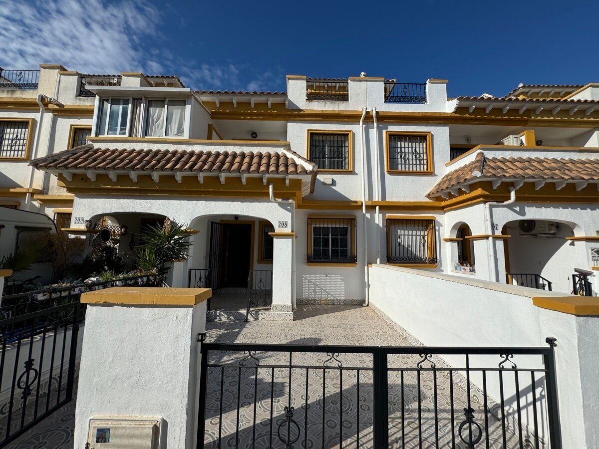 Haus zum Kauf 159.000 € 3 Zimmer 90 m²<br/>Wohnfläche 120 m²<br/>Grundstück Torrevieja 03180