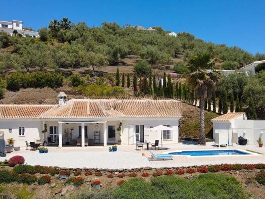 Villa zum Kauf provisionsfrei 595.000 € 5 Zimmer 160 m² 2.475 m² Grundstück frei ab sofort Arenas 29753