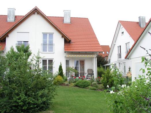 Doppelhaushälfte zum Kauf provisionsfrei 440.000 € 5 Zimmer 116 m² 332 m² Grundstück frei ab 01.11.2026 Heinrichsheim Neuburg an der Donau 86633