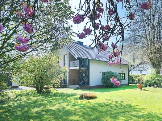 Einfamilienhaus zum Kauf 745.000 € 8 Zimmer 218 m² 1.159 m² Grundstück Höhscheid Solingen 42657