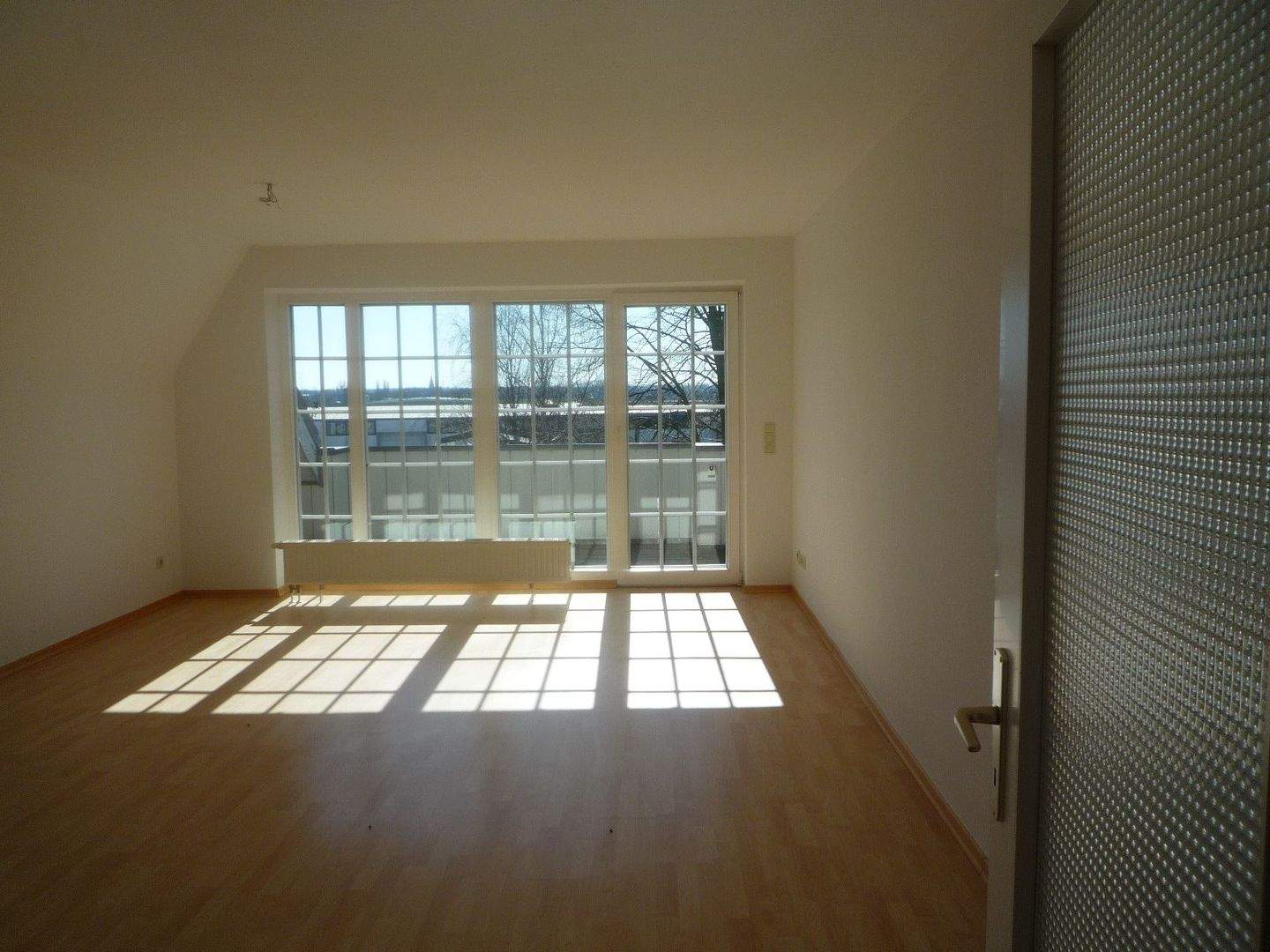 Immobilie in Elmenhorst/Lichtenhagen - Schöne Drei-Raumwohnung, nahe Ostseestrand und Steilküste Stolteraa  - Bild 1