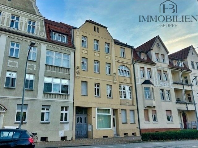 Wohnung zur Miete 585 € 3 Zimmer 90 m²<br/>Wohnfläche 3.<br/>Geschoss ab sofort<br/>Verfügbarkeit Südwall 37 Stendal Stendal 39576