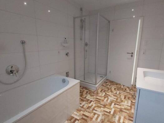 Wohnung zur Miete 1.850 € 4 Zimmer 107 m² 1. Geschoss Krummenacker Esslingen 73733