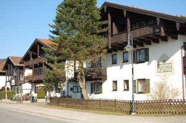 Restaurant zur Miete provisionsfrei 1.490 € 200 m² Gastrofläche Schmelzer Str. 11-15 Inzell Inzell 83334