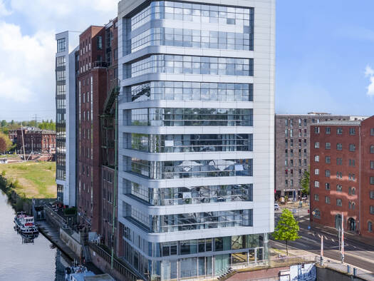 Bürofläche zur Miete provisionsfrei 14 € 437 m² Bürofläche teilbar von 435 m² bis 870 m² Veritaskai 3 Harburg Hamburg 21079