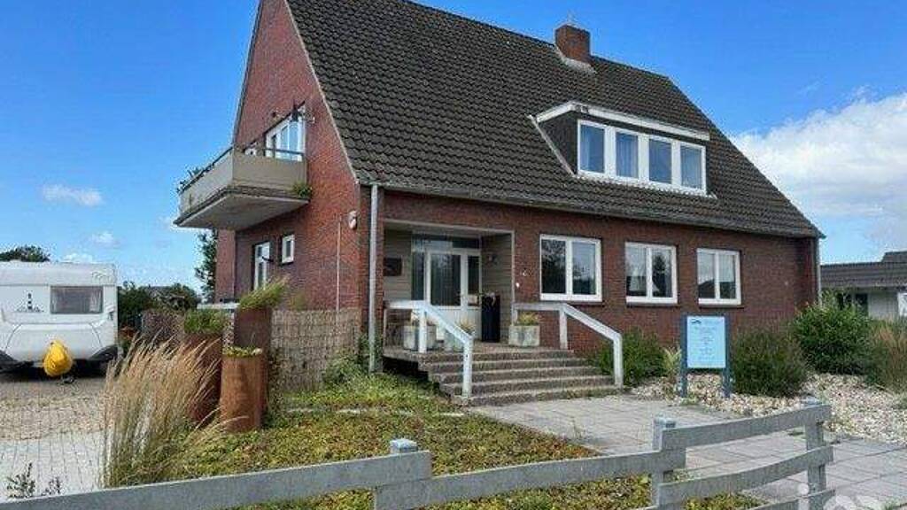 Mehrfamilienhaus zum Kauf 299.000 € 8 Zimmer 225 m² 1.044 m² Grundstück Nordstrand 25845