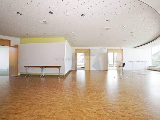 Bürofläche zur Miete 3.767 € 4 Zimmer 502,2 m² Bürofläche Dr.-Friedrichs-Ring 1 Innenstadt Zwickau 08056