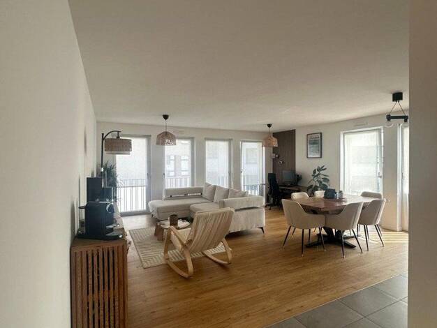 Wohnung zur Miete 780 € 2 Zimmer 70 m² 3. Geschoss Bahnhofsviertel Innenstadt I 60329