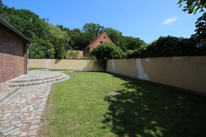 Haus zum Kauf 440.000 € 13 Zimmer 461 m²<br/>Wohnfläche 670 m²<br/>Grundstück Boizenburg Boizenburg 19258