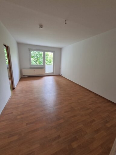 Wohnung zur Miete 390 € 3 Zimmer 68,9 m² 2. Geschoss frei ab 15.11.2024 Elsterberger Str. 5 Lusan - An der Laune Gera 07549