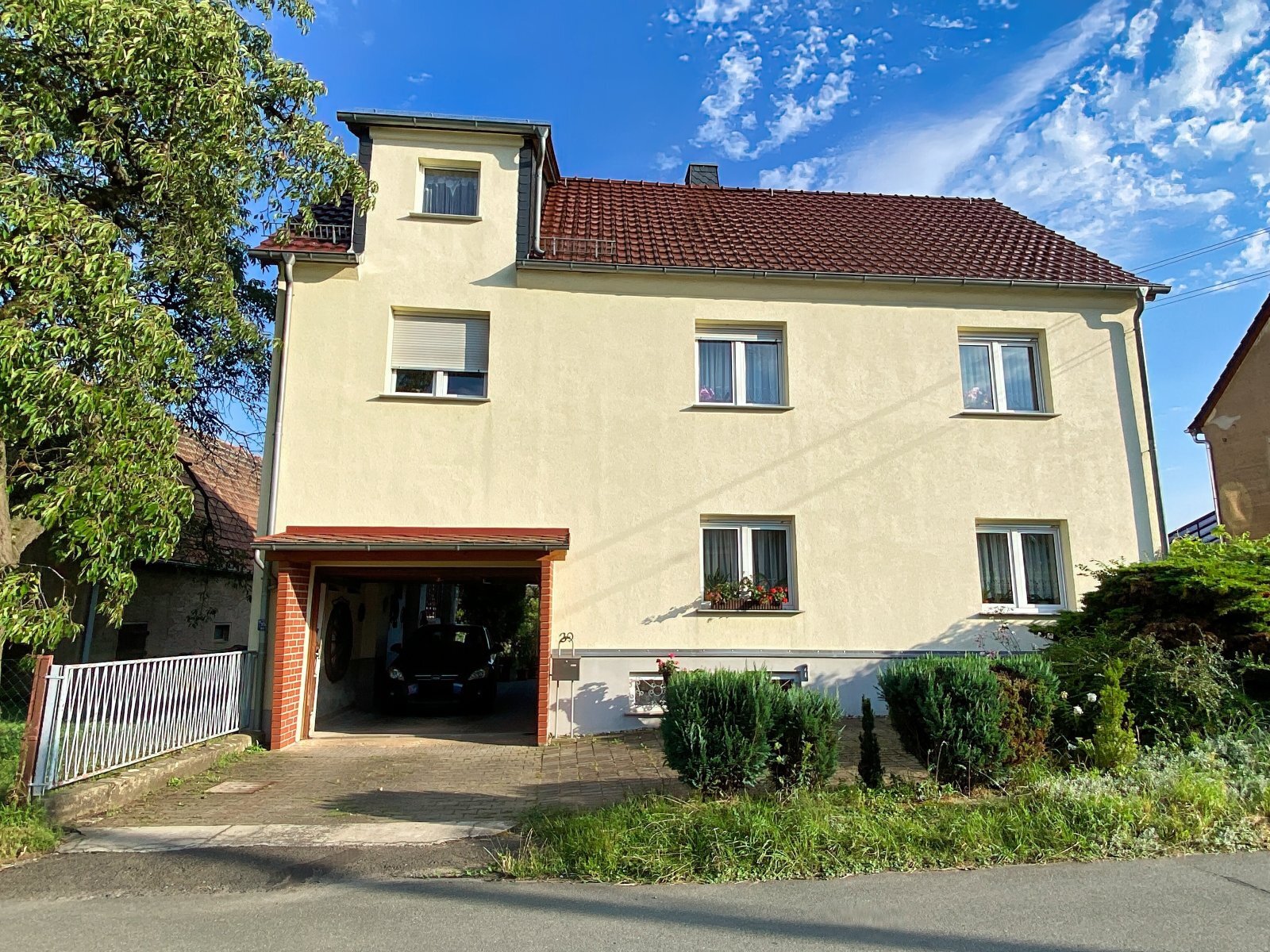 Mehrfamilienhaus zum Kauf 223.000 € 8 Zimmer 177 m²<br/>Wohnfläche 1.230 m²<br/>Grundstück Pochra Riesa 01591