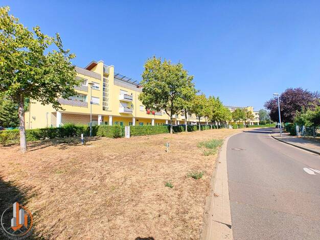 Wohnung zum Kauf 169.000 € 3 Zimmer 97,2 m² 3. Geschoss Neuer Sülzeweg 74 Gewerbegebiet Neuer Sülzeweg Magdeburg 39128