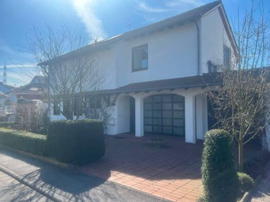 Einfamilienhaus zum Kauf provisionsfrei 685.000 € 4 Zimmer 168 m² 517 m² Grundstück frei ab 01.08.2026 Gartenstraße 35 Massenheim Hochheim 65239